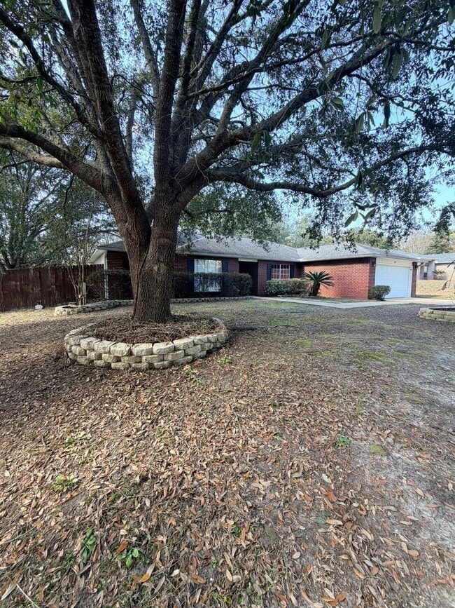 Building Photo - 205 Villacrest Dr