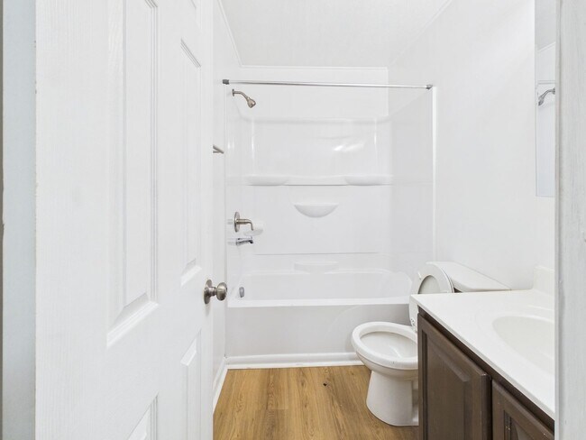 Building Photo - 3426 Delaware Ave