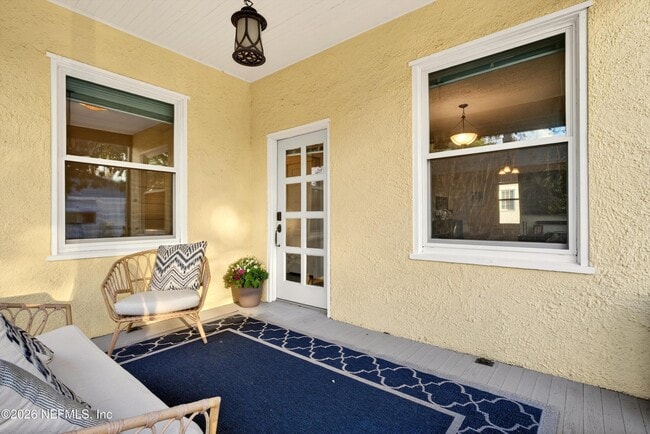 Building Photo - 1903 Dewey Pl