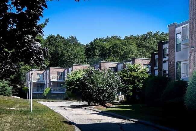Building Photo - 147 Turner Rd