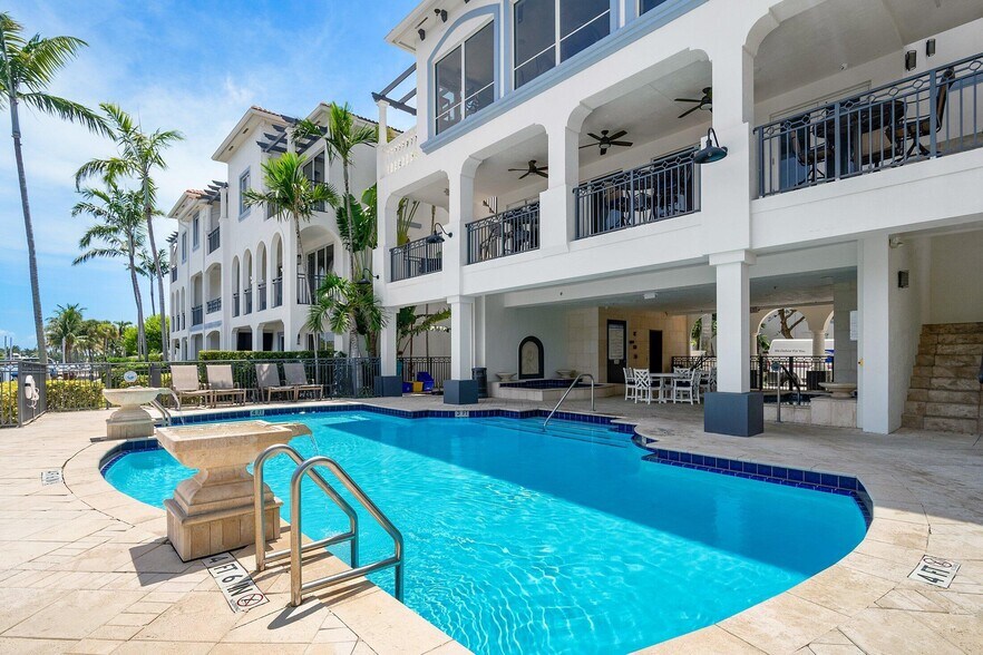 Building Photo - 3006 Waterside Cir