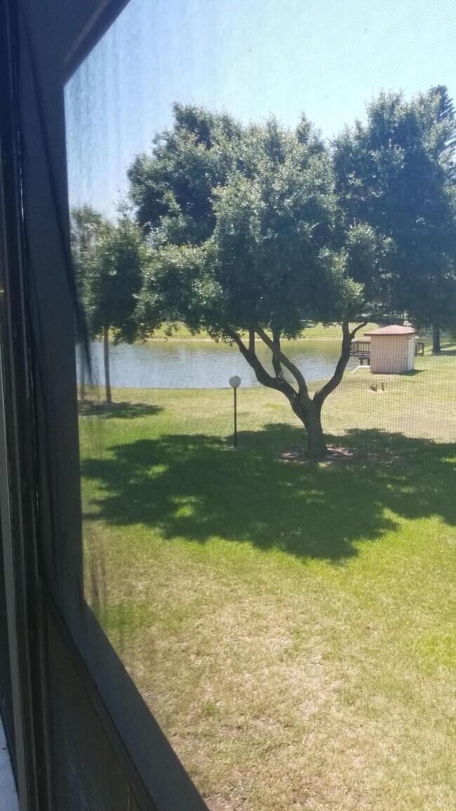 Building Photo - 2289 SW 15th St