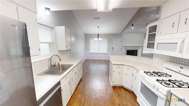 Building Photo - 3318 Paintrock Dr
