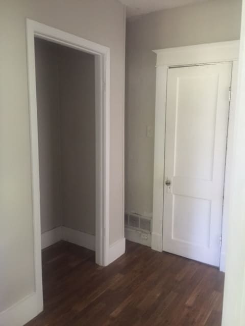 Building Photo - Studio apartment, 1 Bathroom Near UOM and Echles St