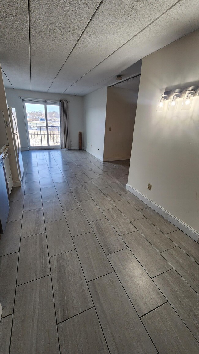 Building Photo - 40 Cochituate Rd