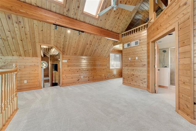 Building Photo - 3733 Oakwood Dr