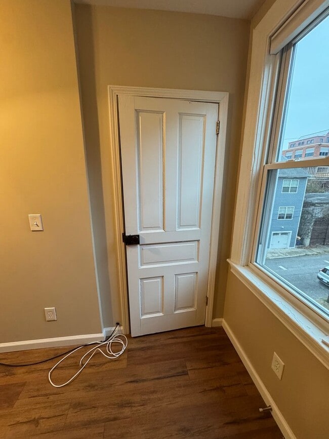 Building Photo - Beautifully Renovated 3BR Row Home in Deutschtown – Spacious, Modern & Incredible Location