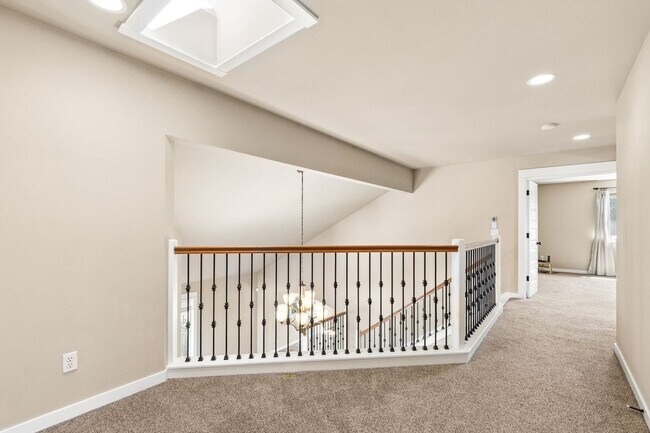 Building Photo - 5 Bedroom 3 Bath Home in Bothell Beaumont Sub Division $4300