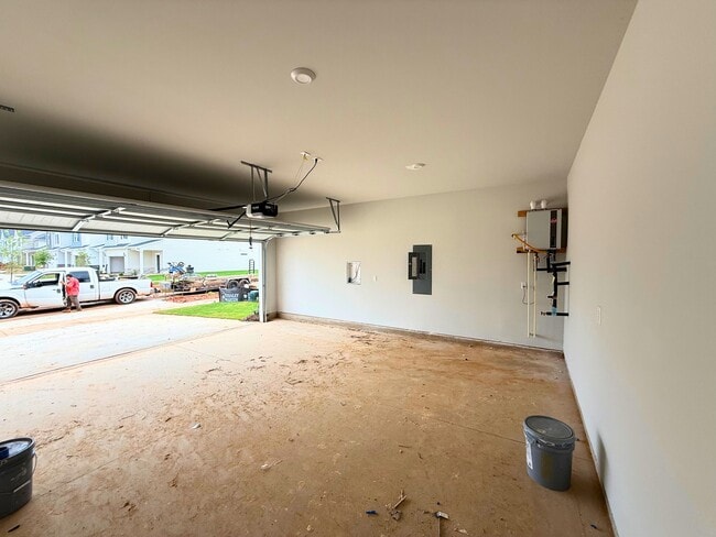 Building Photo - 144 Gervais Cir