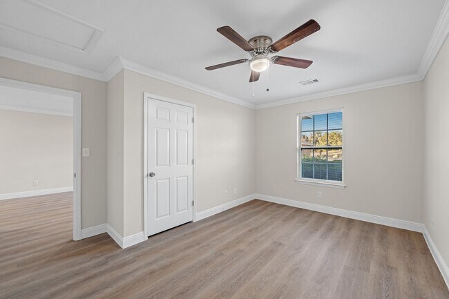Building Photo - 22611 Mattingly St