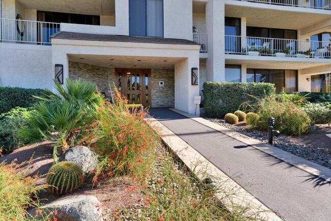 Building Photo - 910 Island Dr