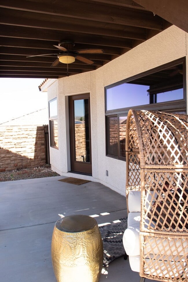 Building Photo - Unfurnished, 1-Year Long-Term Rental
