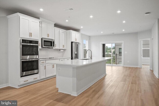 Building Photo - 14256 Newbrook Dr