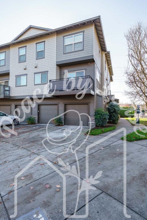 Building Photo - 8838 NE Brentford Way