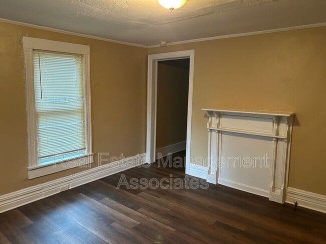 Building Photo - 840 Friedman St