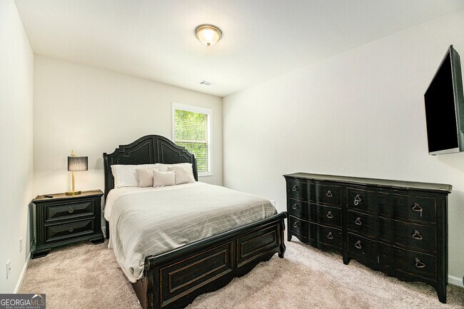 Building Photo - 138 Logan Pass Dr