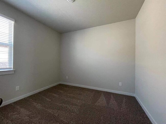 Building Photo - 110 Dedina Dr