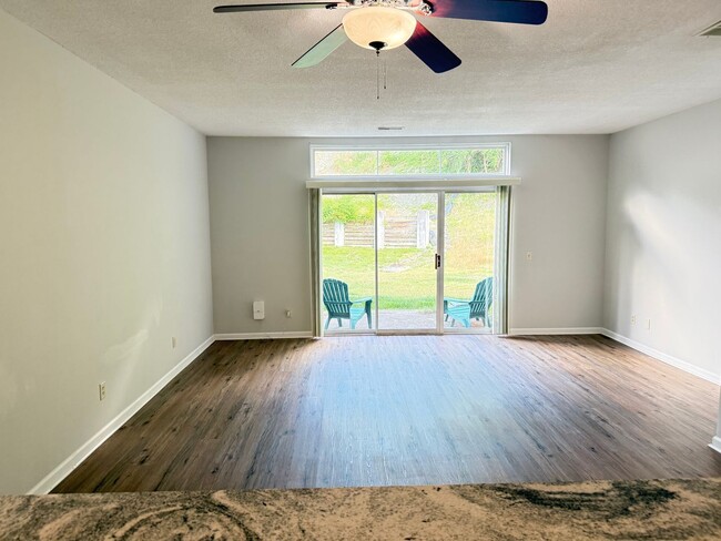Building Photo - 826 Rossford Run