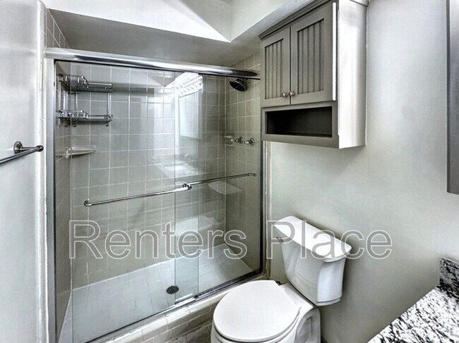 Building Photo - 112 W Timberlane St
