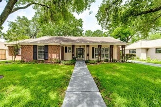 Building Photo - 2602 Briarbrook Dr
