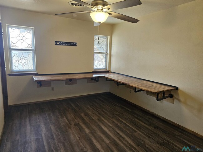 Building Photo - 1600 Arcineiga Dr