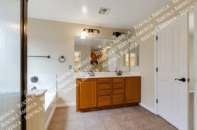 Building Photo - 4722 W Calatrava Ln