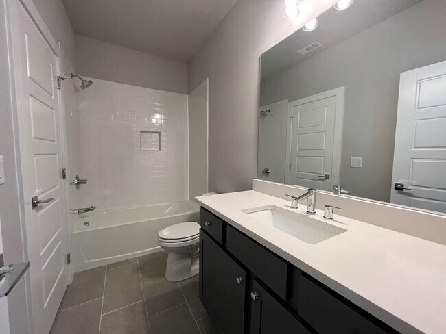 Building Photo - 1819 Huntington Hills Ln NW