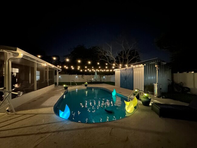 Building Photo - 650 W Blue Lake Ter