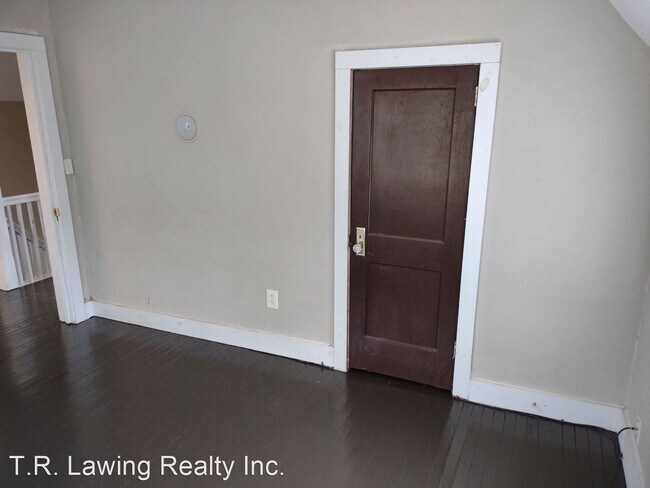 Building Photo - 2 br, 1.5 bath House - 234 Chestnut Street