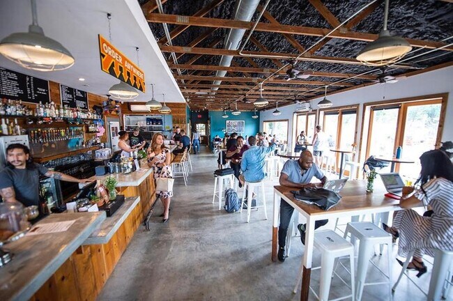 Building Photo - 123 Coleman St