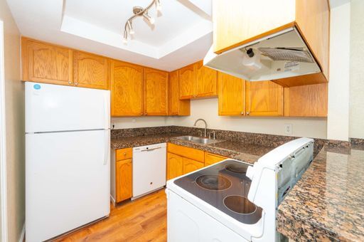 Building Photo - Two Weeks FREE Chula Vista Townhome 2 Bed 1 Bath with assigned parking, Refreshed w/prime amenities.