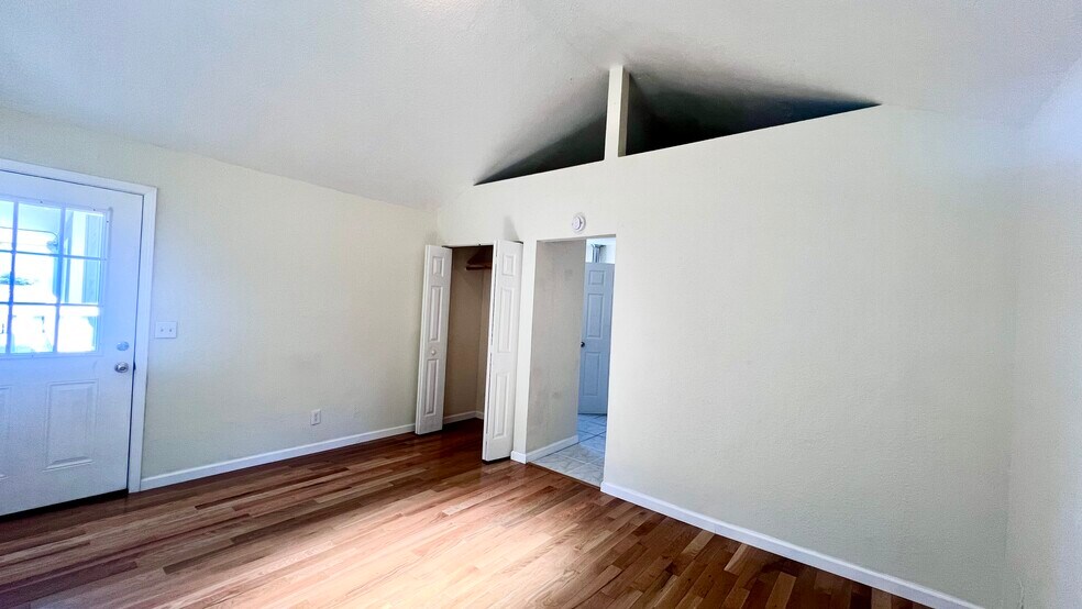 Living Room - 946 Sonoma St