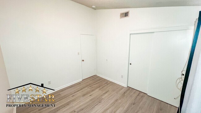 Building Photo - House for Rent on 4605 Mt. Vernon Avenue