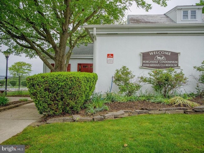 Building Photo - 1001 Winfield Ct