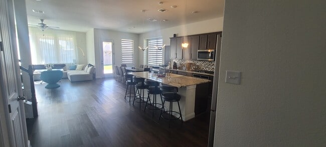 Building Photo - 5801 Antioch Cv