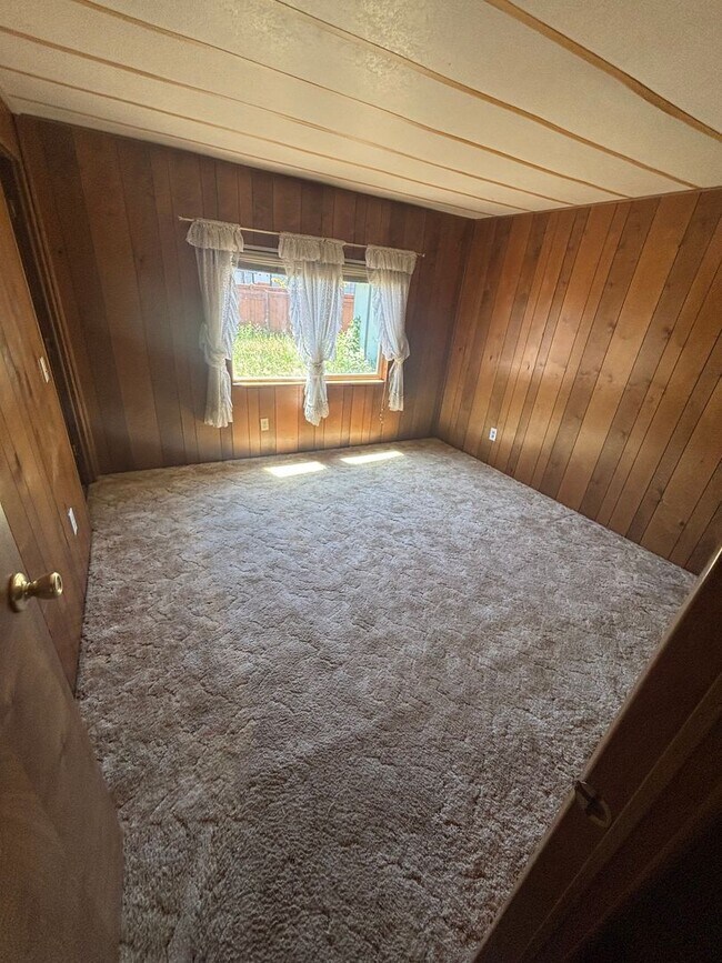 Building Photo - Great Single level Home!