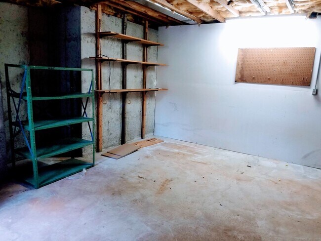 Building Photo - 1509 Summer Hill Dr