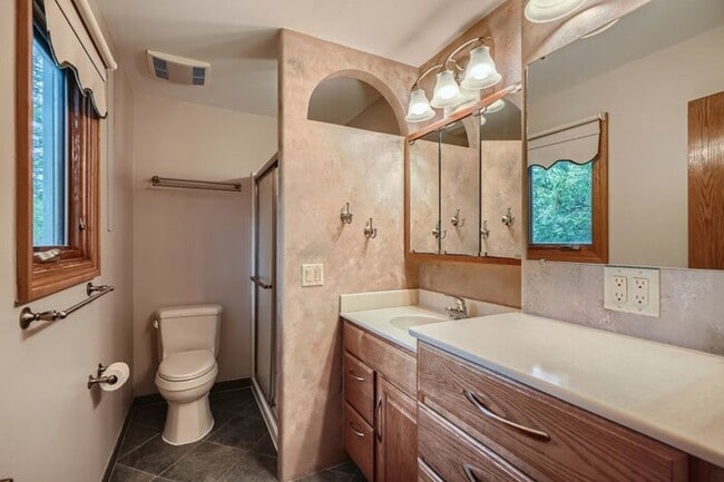 Building Photo - 740 Windmill Court, Eagan, MN, 55123