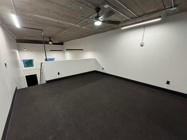 Building Photo - 217 S Badger Ave