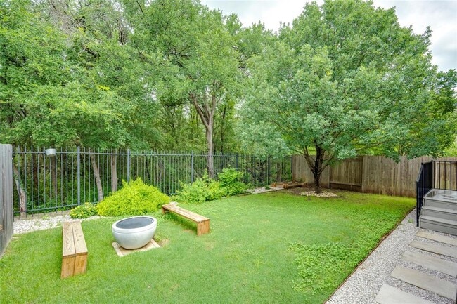 Building Photo - 6008 Whipple Way
