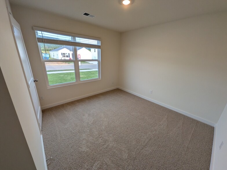 Building Photo - 8483 Bright Water Dr
