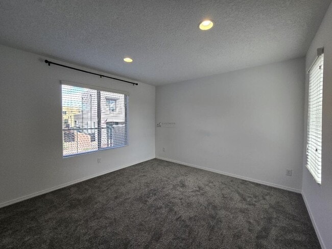 Building Photo - 5208 Gold Hl Ln
