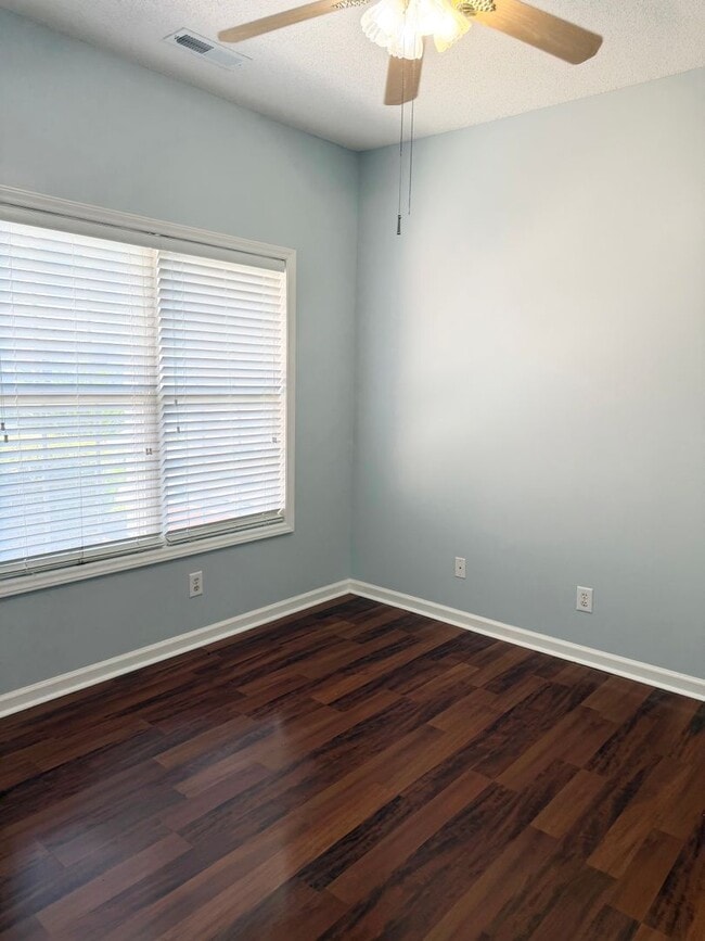 Building Photo - 4661 Lightkeepers Way