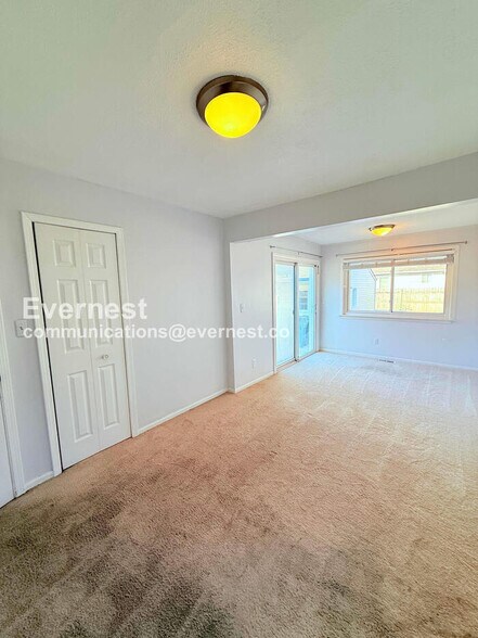 Building Photo - 605 N Dorchester Ave