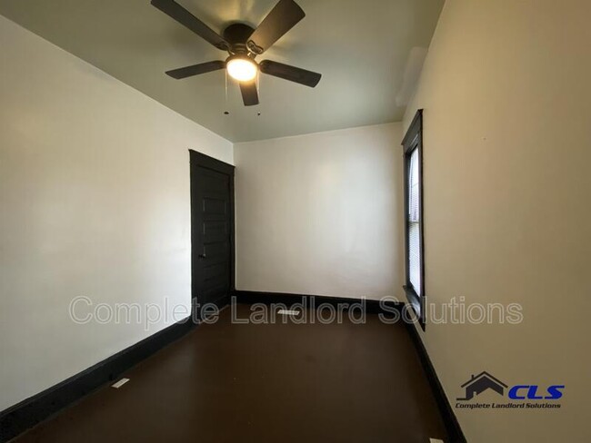 Building Photo - 2400 N 10th St