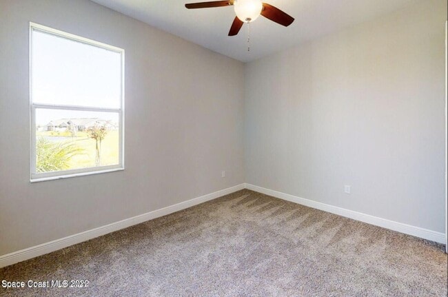 Building Photo - 2746 Spur Dr