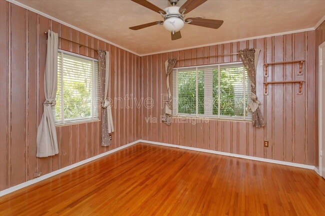 Building Photo - 816 Putnam Ave