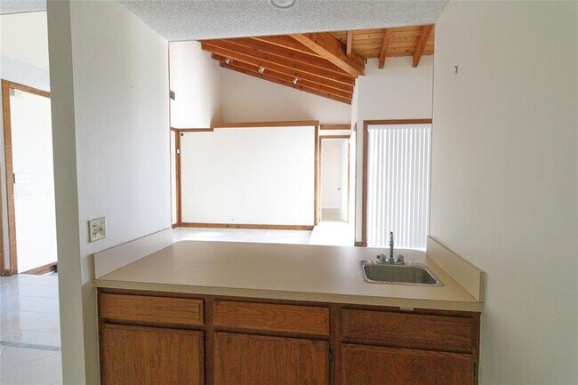 Building Photo - 8197 Royal Palm Ct