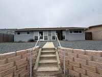 Building Photo - 4384 Clairemont Dr