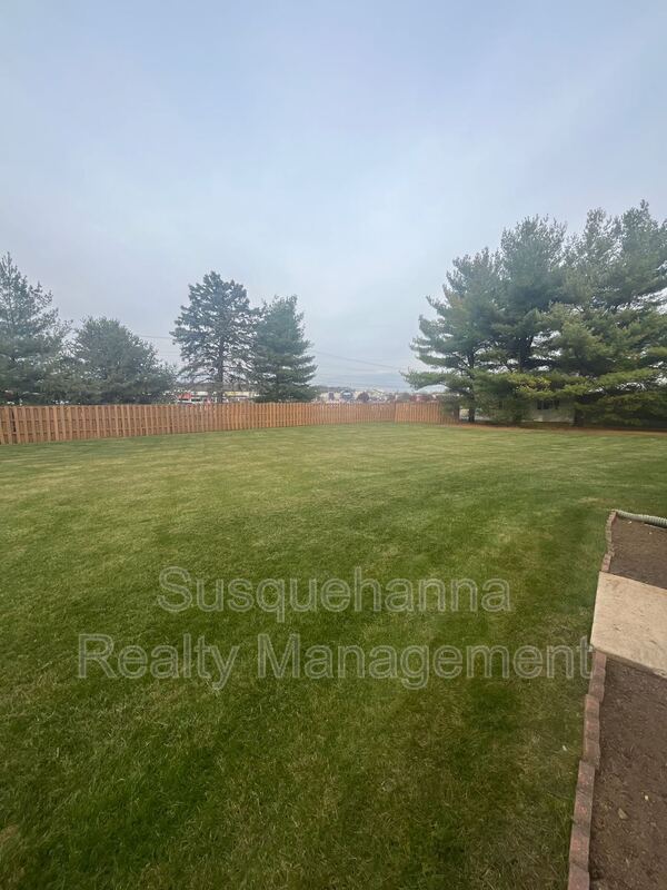 Building Photo - 68 Shady Ln